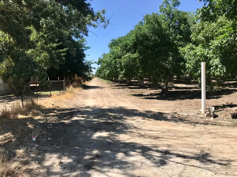 Apn 128-030-056-000, Farmersville, CA 93223 - #3
