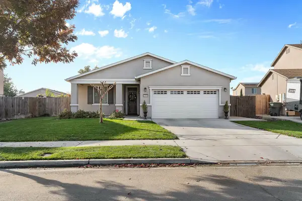2327 W Flagstaff Court, Visalia, CA 93291