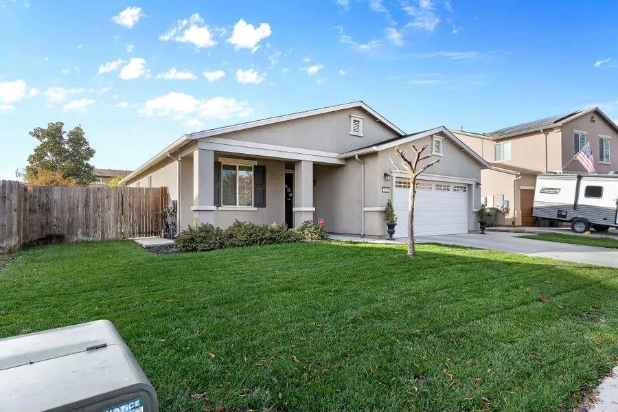 2327 W Flagstaff Court, Visalia, CA 93291 - #2