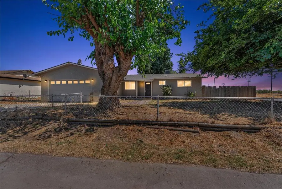 13015 Gregory Avenue, Tulare, CA 93274 - Image #3