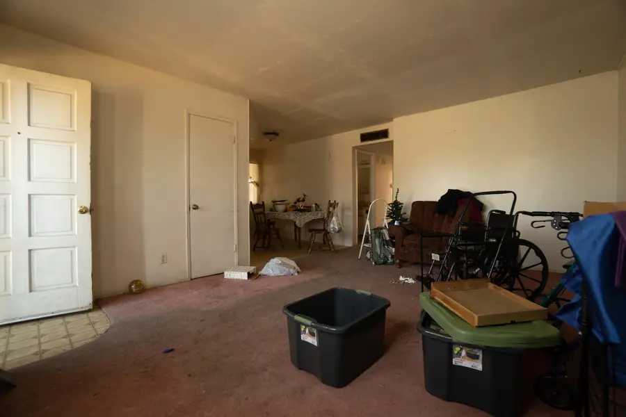 1521 W Juliet Avenue, Tulare, CA 93274 - Image #3