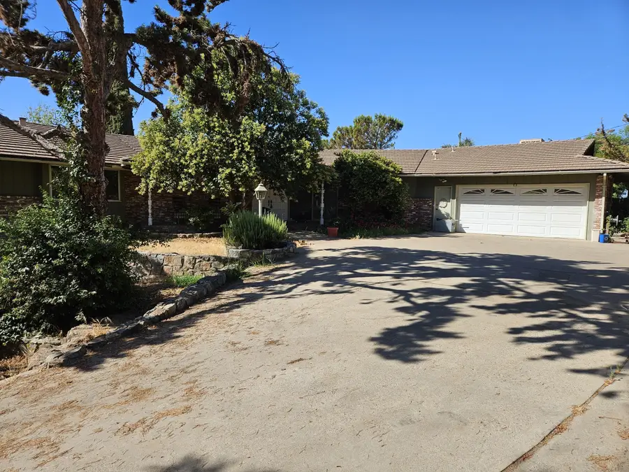 1431 Hillcrest Drive, Lindsay, CA 93247 - #3