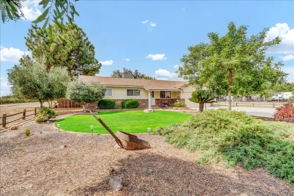 8694 21st Avenue, Lemoore, CA 93245