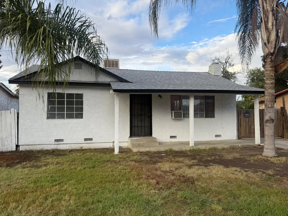 724 W Sonora Avenue, Tulare, CA 93274 - Image #1