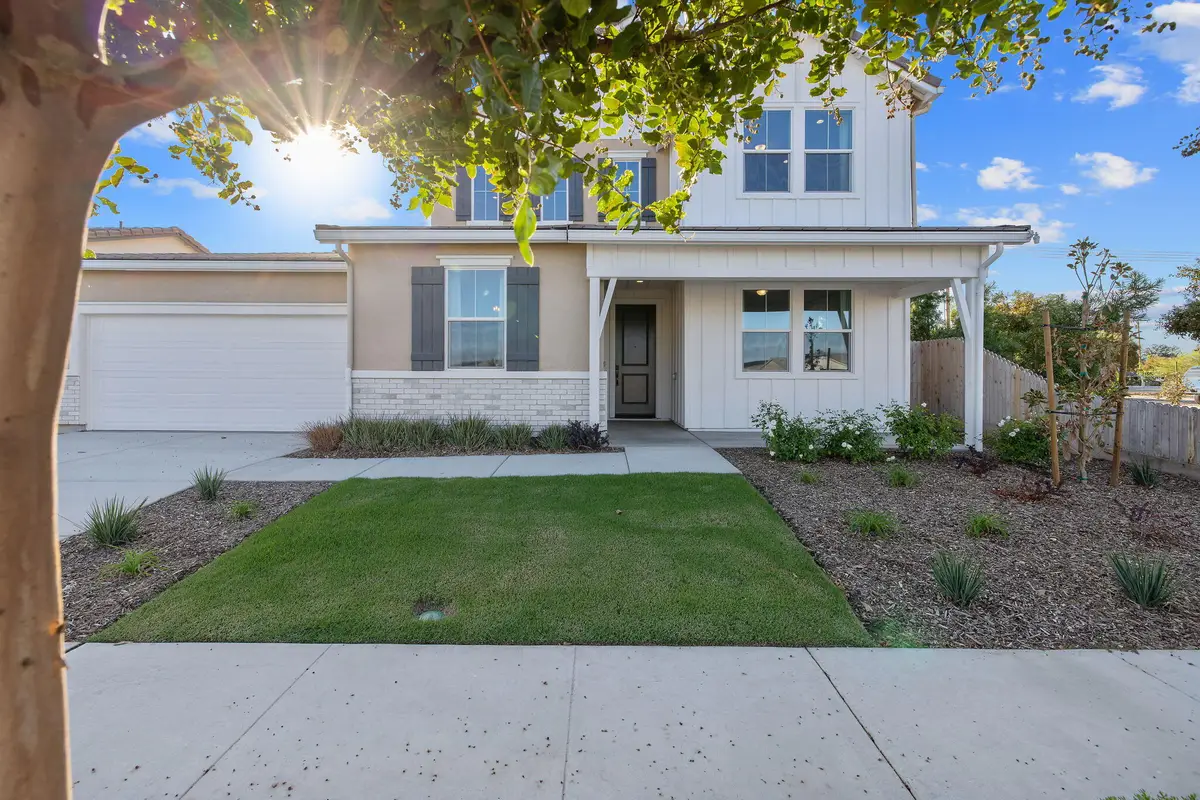 2198 NW Mitchell Street, Hanford, CA 93230 - Image #1