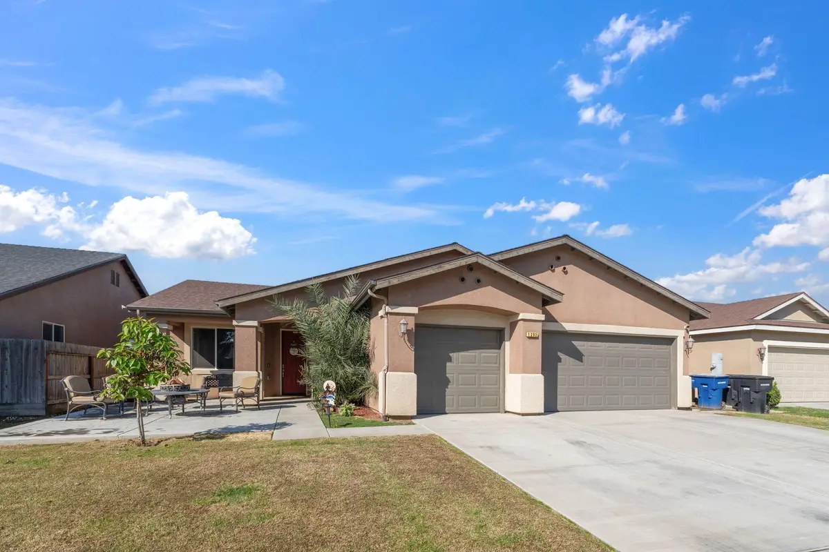 1292 S Monterey Ave, Hanford, CA 93230 - Image #1