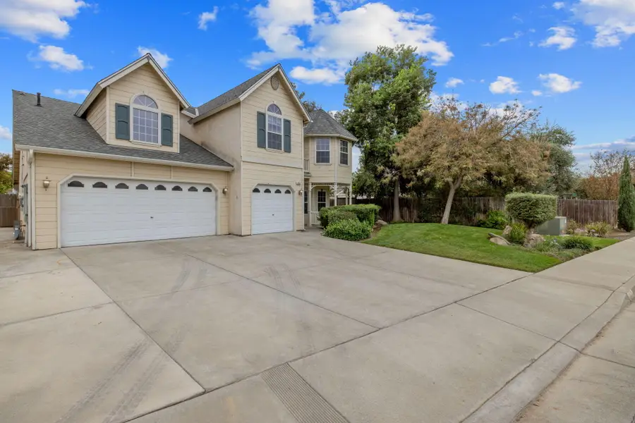 927 W Saffron Street, Hanford, CA 93230 - Image #2