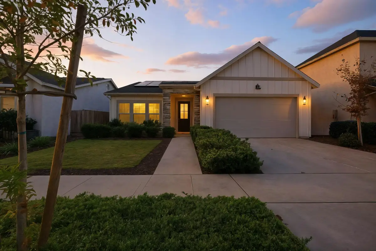 2610 W Mallard Lane, Hanford, CA 93230 - Image #1