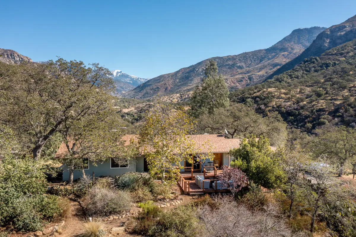 46685 Sycamore Drive #D, Three Rivers, CA 93271 - Image #1