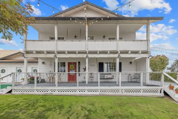 23166 Rd 238, Lindsay, CA 93247