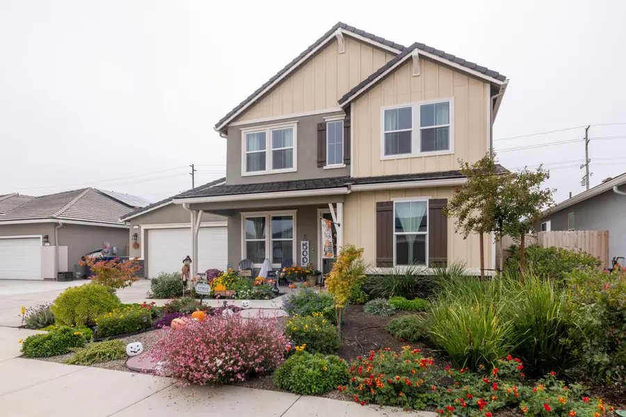 2827 Sand Hills Avenue, Tulare, CA 93274 - Image #2