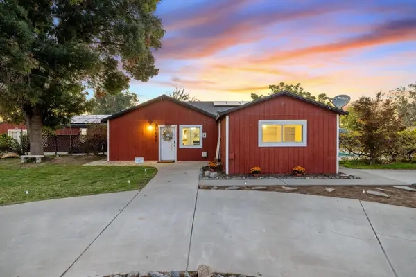 10448 9 1/2 Avenue, Hanford, CA 93230