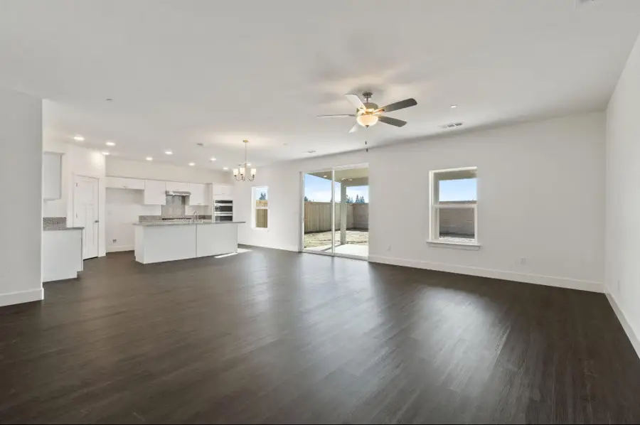 1207 Via Valencia, Madera, CA 93637 - #2