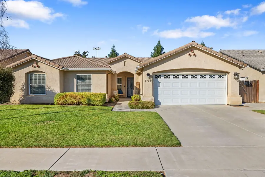 1920 E Sandalwood Avenue, Tulare, CA 93274 - Image #2
