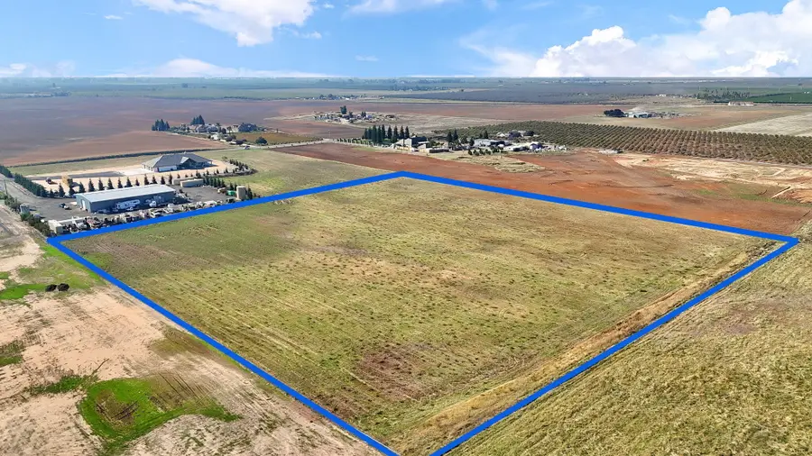 Ave 20 1/2, Madera, CA 93638 - #2