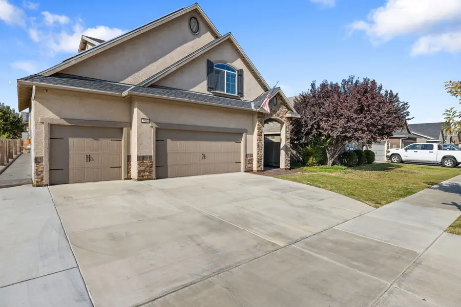 2327 N Shady Street, Visalia, CA 93291 - Image #3