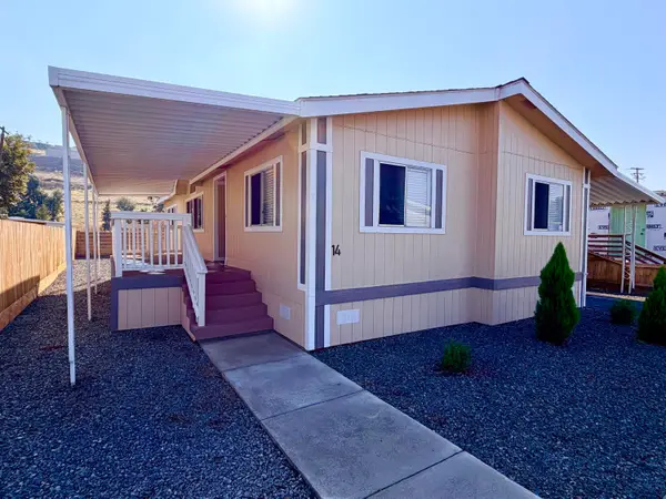 720 E Worth Avenue #14, Porterville, CA 93257