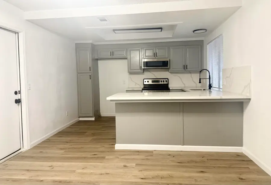 1709 S Noyes Street, Visalia, CA 93277 - Image #3