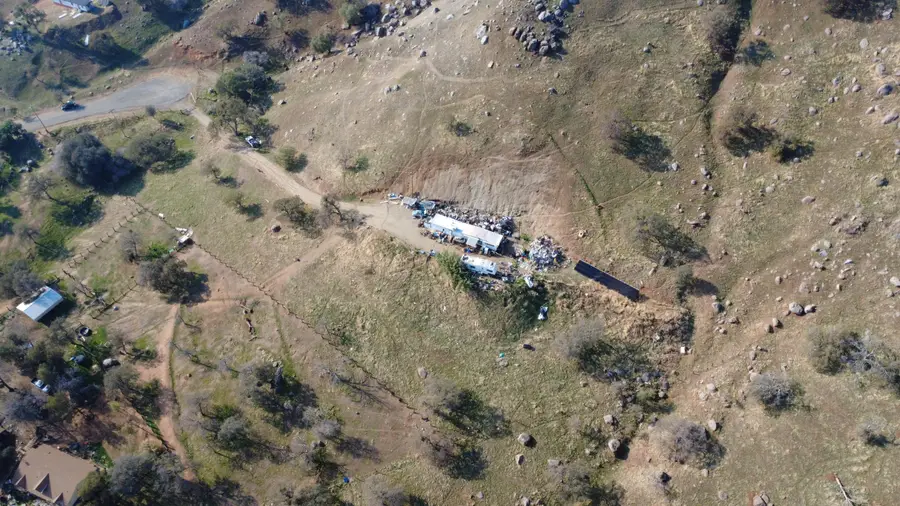 40885 Cornflower Ln, Yokuts Valley, CA 93675 - Image #3