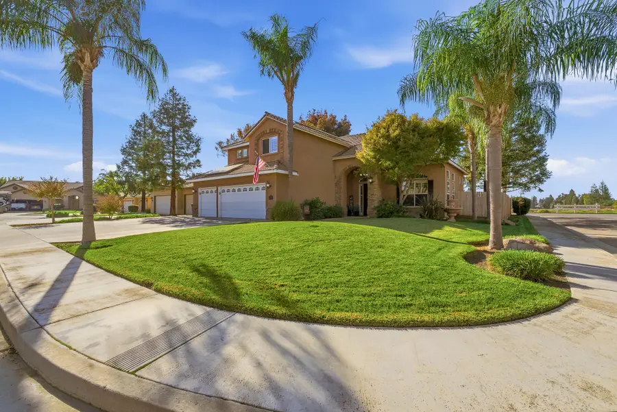 3511 S Oakhurst Court, Visalia, CA 93292 - Image #2