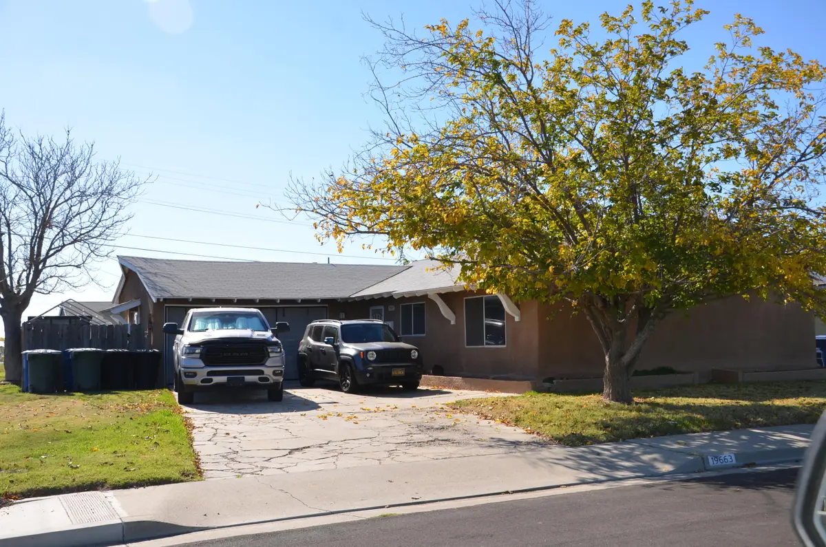 19663 Royal Lane, Lemoore, CA 93245 - Image #1