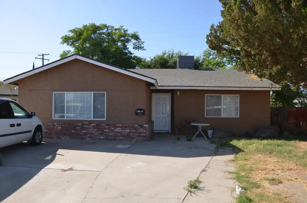 1076 Lincolnwood Circle, Hanford, CA 93230 - Image #1