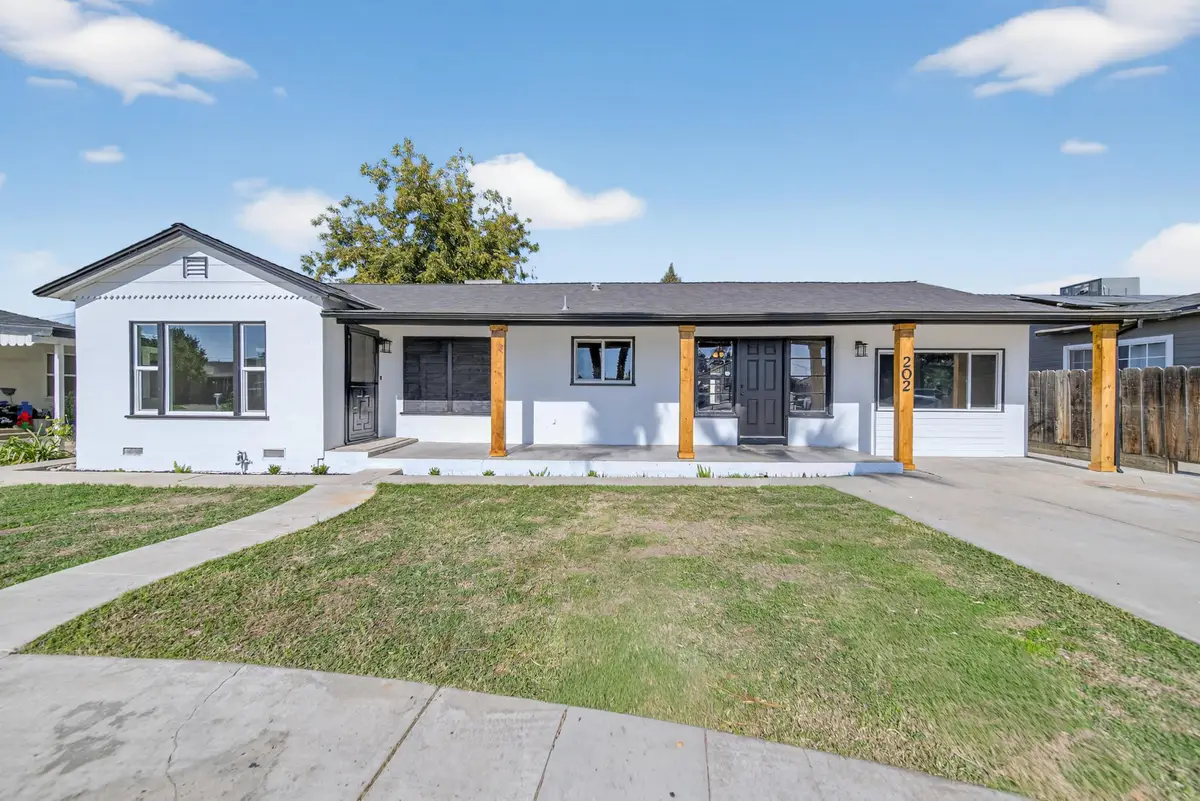 202 W Gail Avenue, Tulare, CA 93274 - Image #1