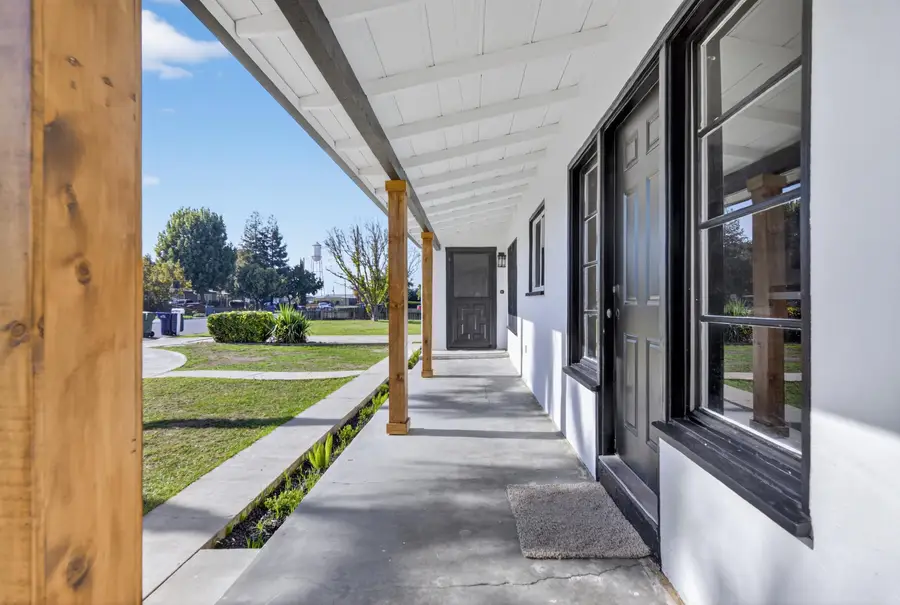 202 W Gail Avenue, Tulare, CA 93274 - Image #3