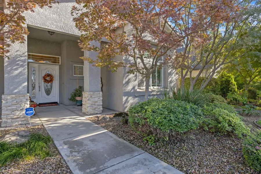 1326 S Pinnacle Court, Visalia, CA 93292 - Image #3