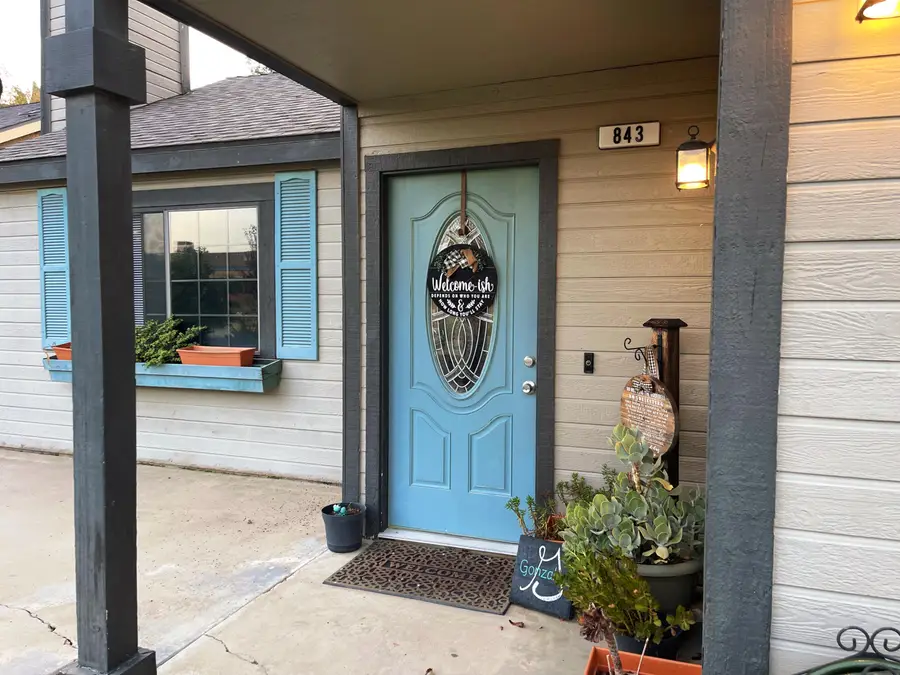 843 N Milner Street, Tulare, CA 93274 - Image #2