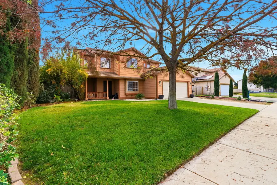 1331 Canyoncreek Street, Hanford, CA 93230 - Image #2