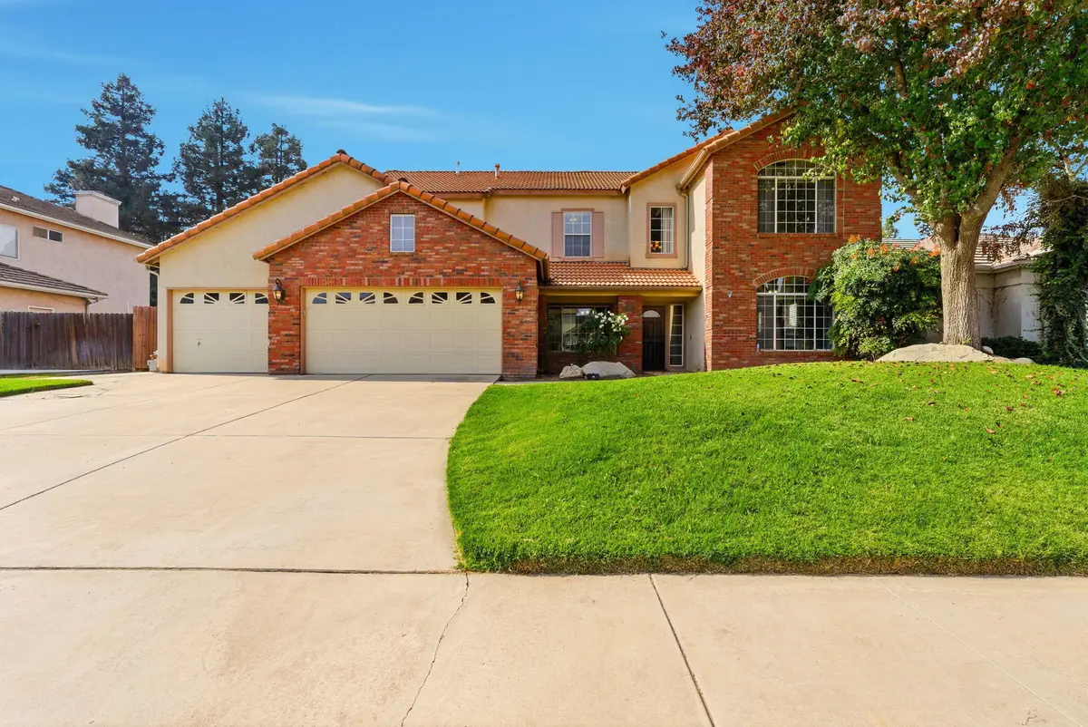 2521 S Peppertree Street, Visalia, CA 93277 - Image #1