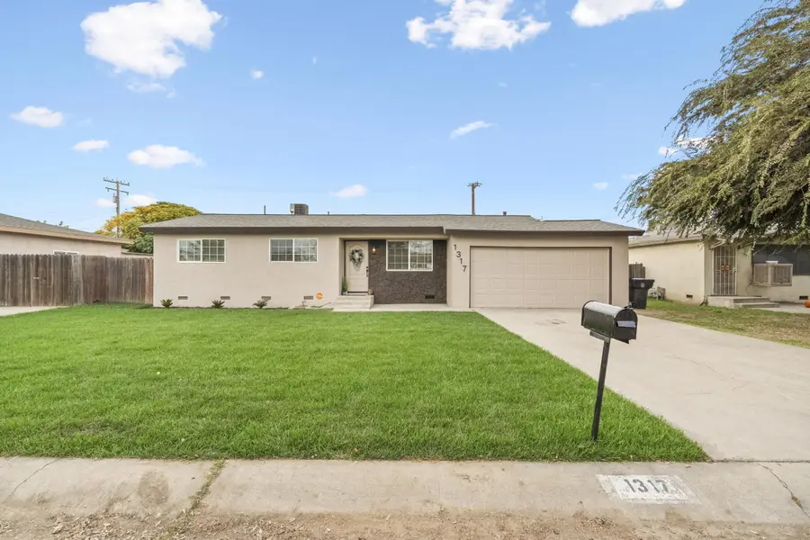 1317 S Spruce Street, Tulare, CA 93274 - Image #2