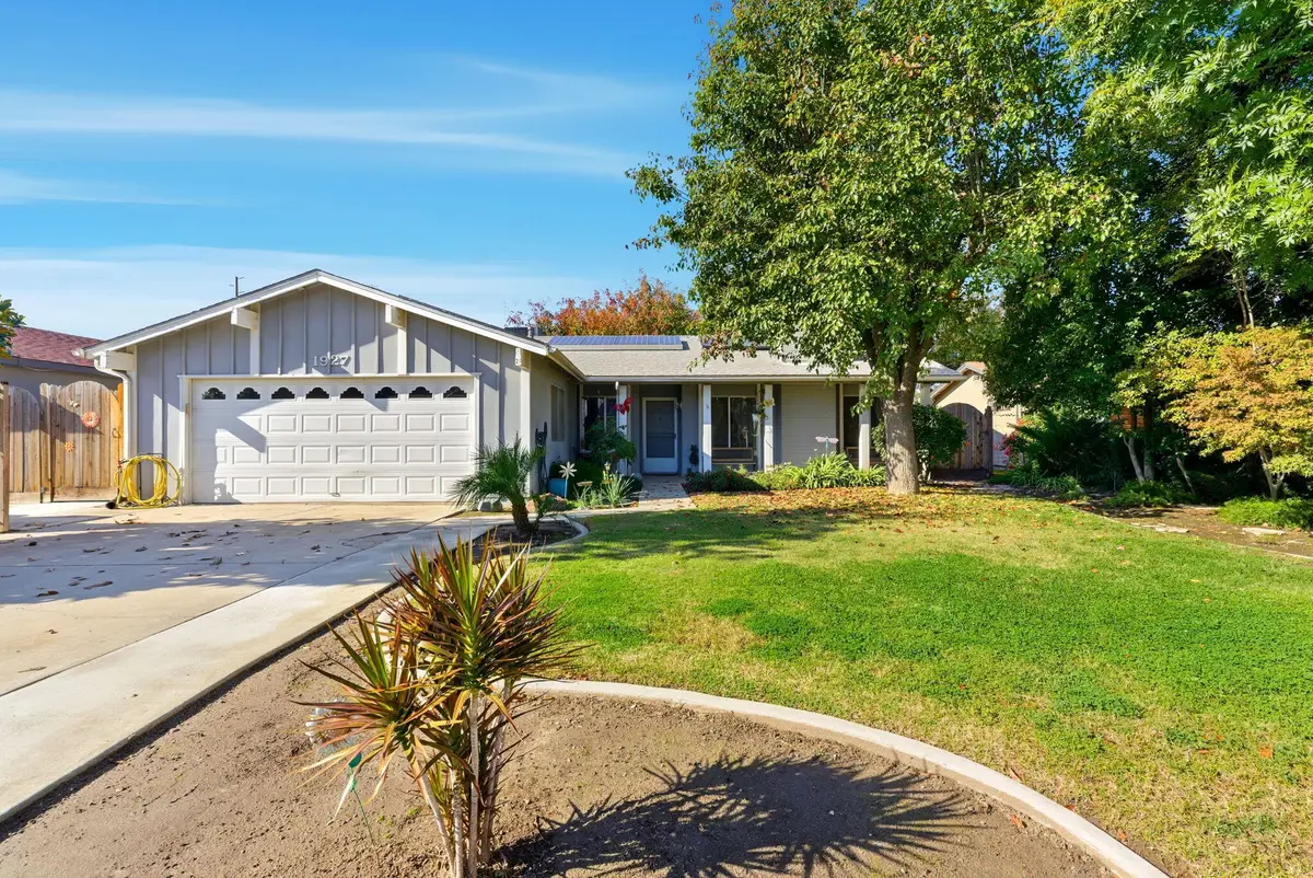 1927 S Chinowth Street, Visalia, CA 93277 - Image #1