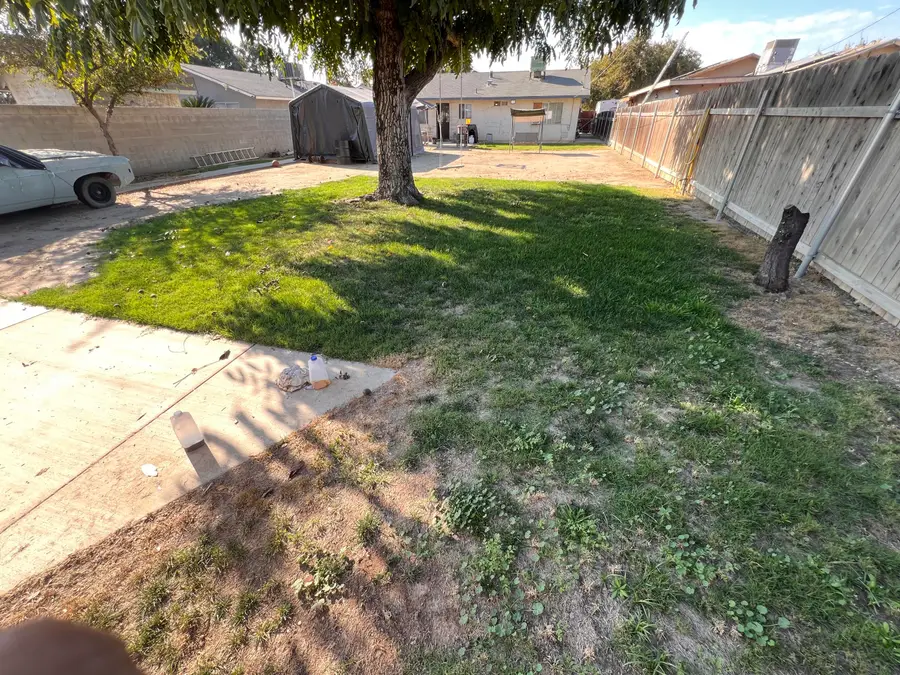752 S T Street S, Tulare, CA 93274 - Image #2
