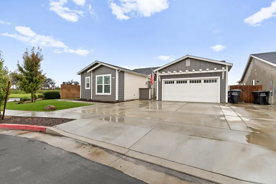 443 E Tyler Court, Visalia, CA 93291 - Image #2