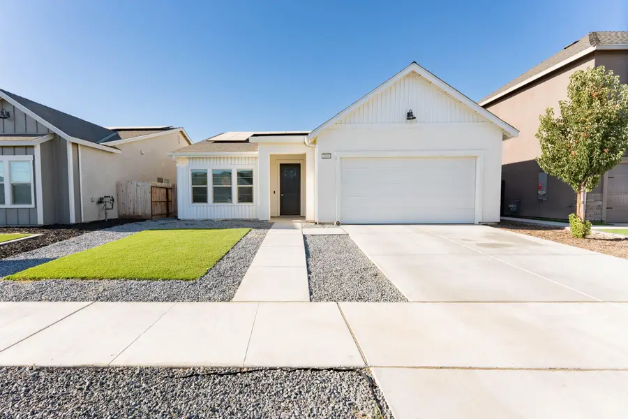 2608 W Heather Lane, Hanford, CA 93230 - Image #2