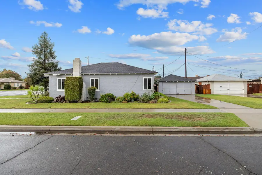 3021 E Simpson Avenue, Fresno, CA 93703 - Image #2