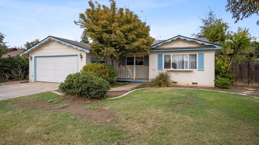 1704 W Morton Avenue, Porterville, CA 93257 - Image #2