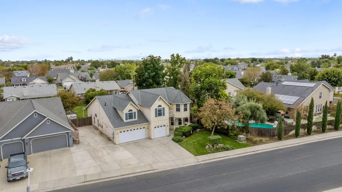 927 W Saffron Street, Hanford, CA 93230 - Image #1