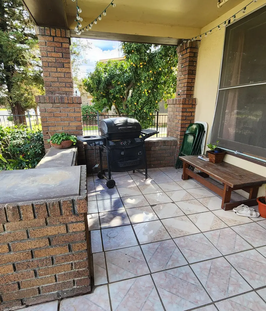 333 N L Street, Dinuba, CA 93618 - Image #2