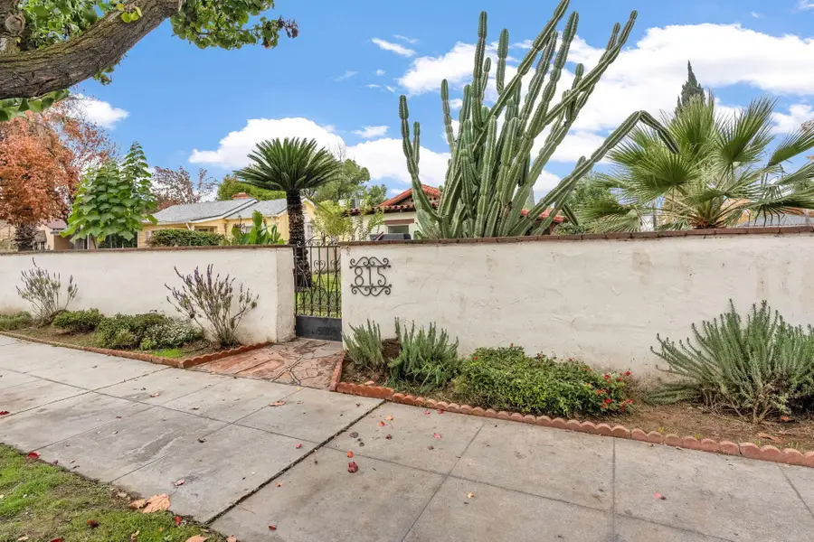 815 W Yosemite Avenue, Madera, CA 93637 - #2