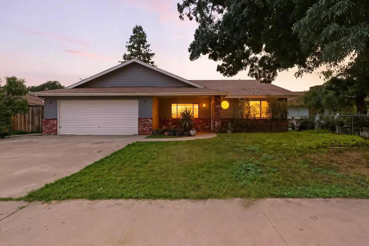 2320 W Kanai Avenue, Porterville, CA 93257 - Image #1