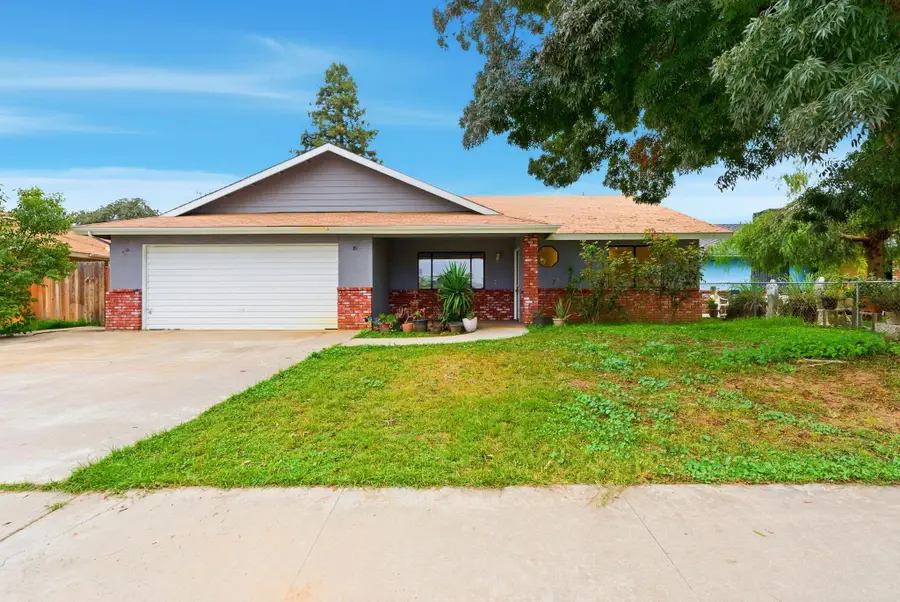 2320 W Kanai Avenue, Porterville, CA 93257 - Image #2