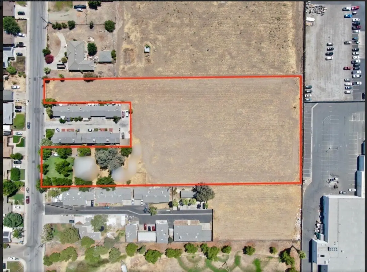 861 W Mulberry Avenue, Porterville, CA 93257 - Image #1
