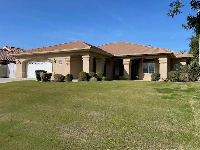 4812 Zinfandel Lane S, Bakersfield, CA 93306 - Image #1