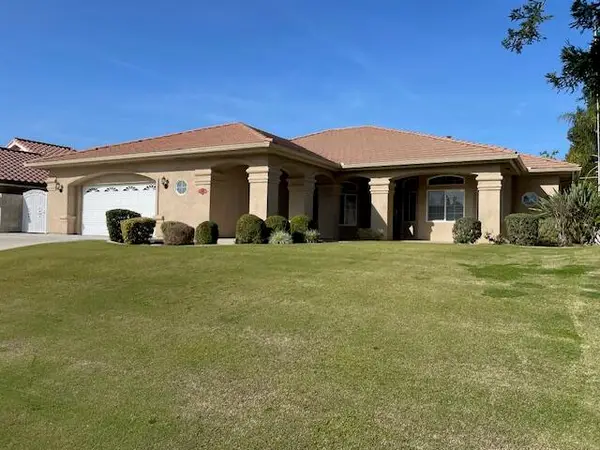 4812 Zinfandel Lane S, Bakersfield, CA 93306