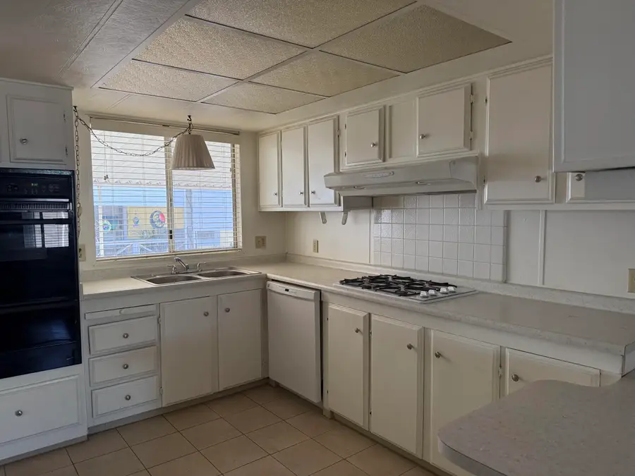 2627 W Midvalley Avenue #95, Visalia, CA 93277 - Image #2