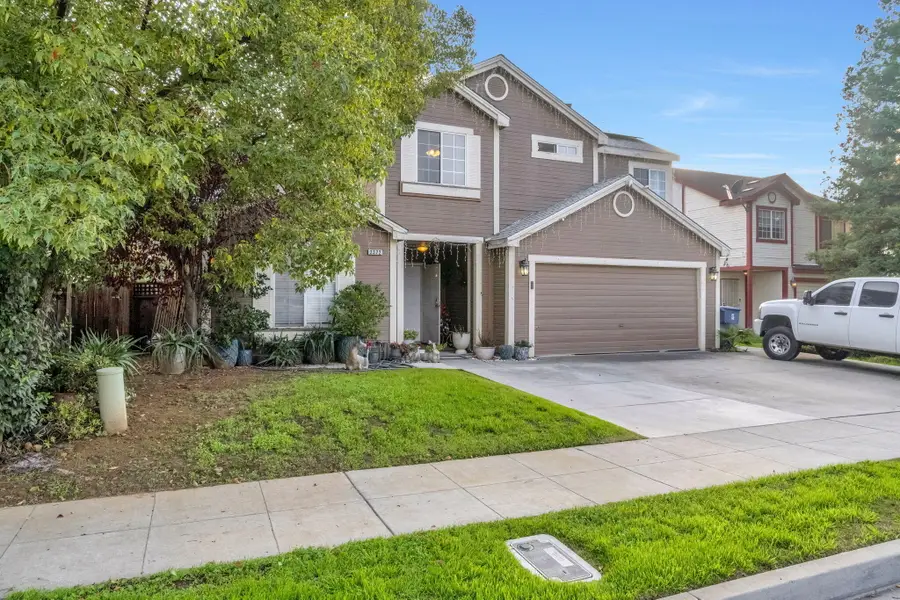2372 Ironwood Way, Madera, CA 93637 - Image #2