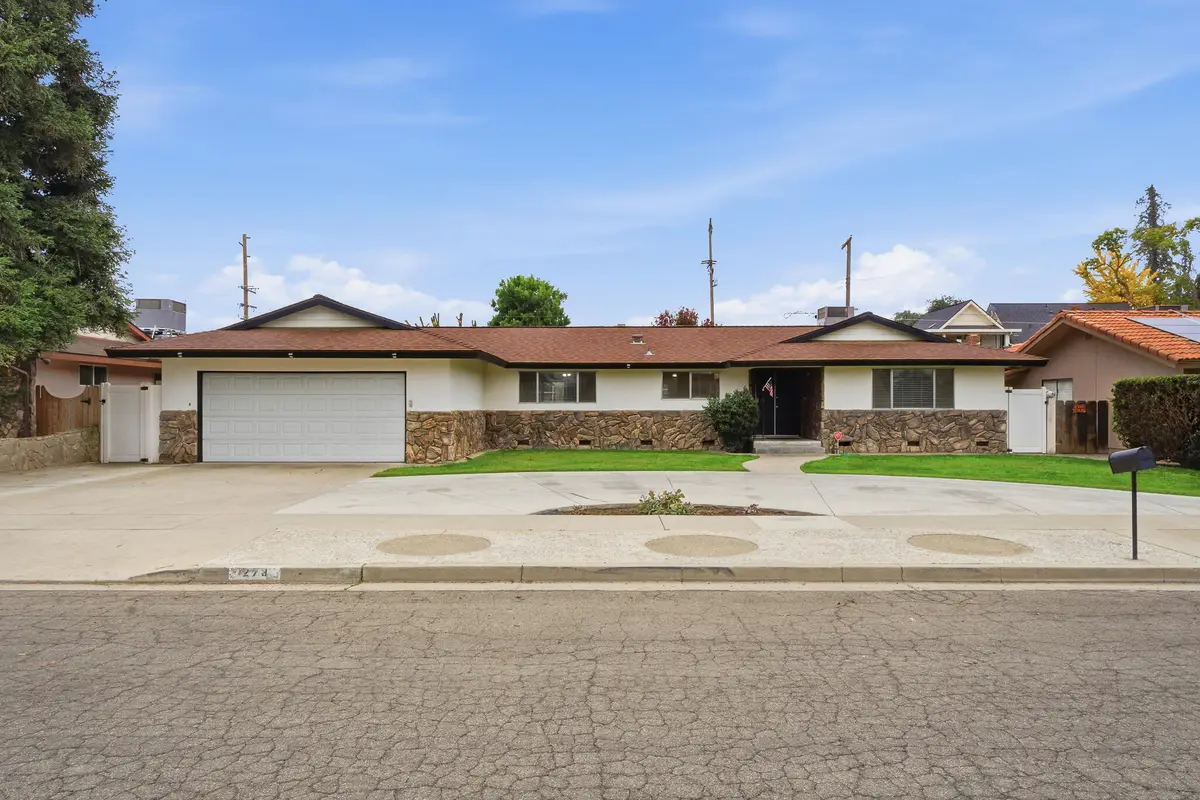 273 E Gannon Drive, Tulare, CA 93274 - Image #1